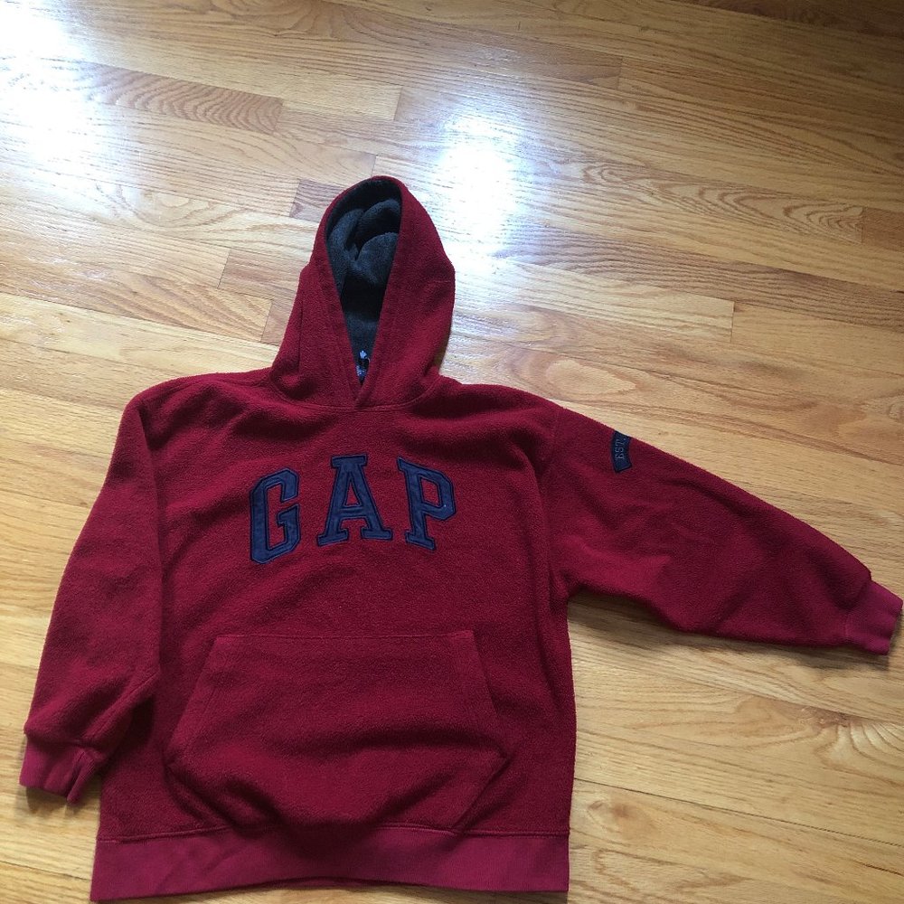gap sweatshirt